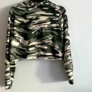 Girls small camo cropped hoodie.